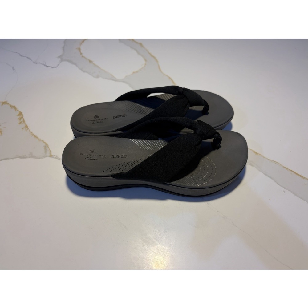 Clarks Cloudsteppers Cushion Soft Flip Flops Women 6 Black Gray Comfort Sandals